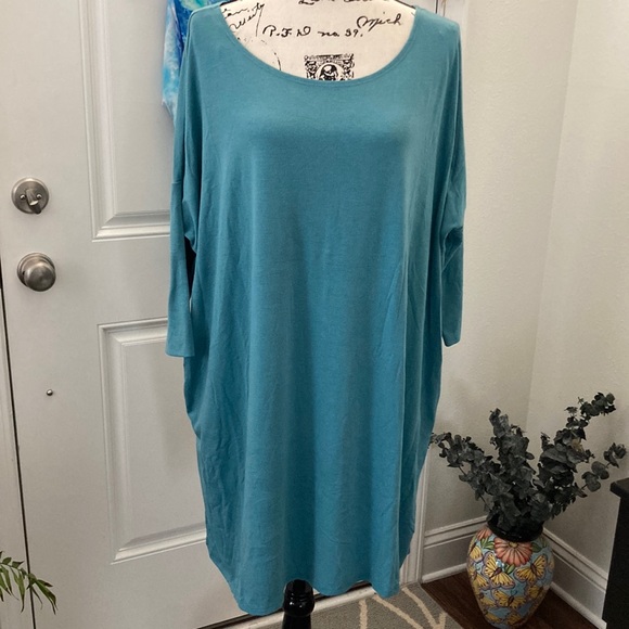 Zenana Premium Women’s Plus Oversized Dolman Sleeve Tunic Top Size 1X - Picture 11 of 11